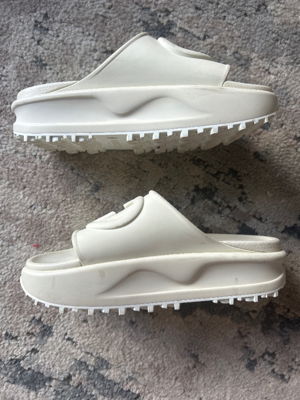 Gucci Sandals - Rubber GG - Off White